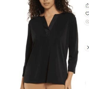 Banana Republic 3/4 Sleeve V-Neck Satin Trim Top size Medium Black Pullover